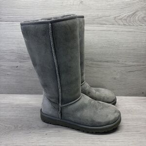 UGG Australia Women's Size 7 Shearling Boots Suede Classic Tall 5815 Gray
